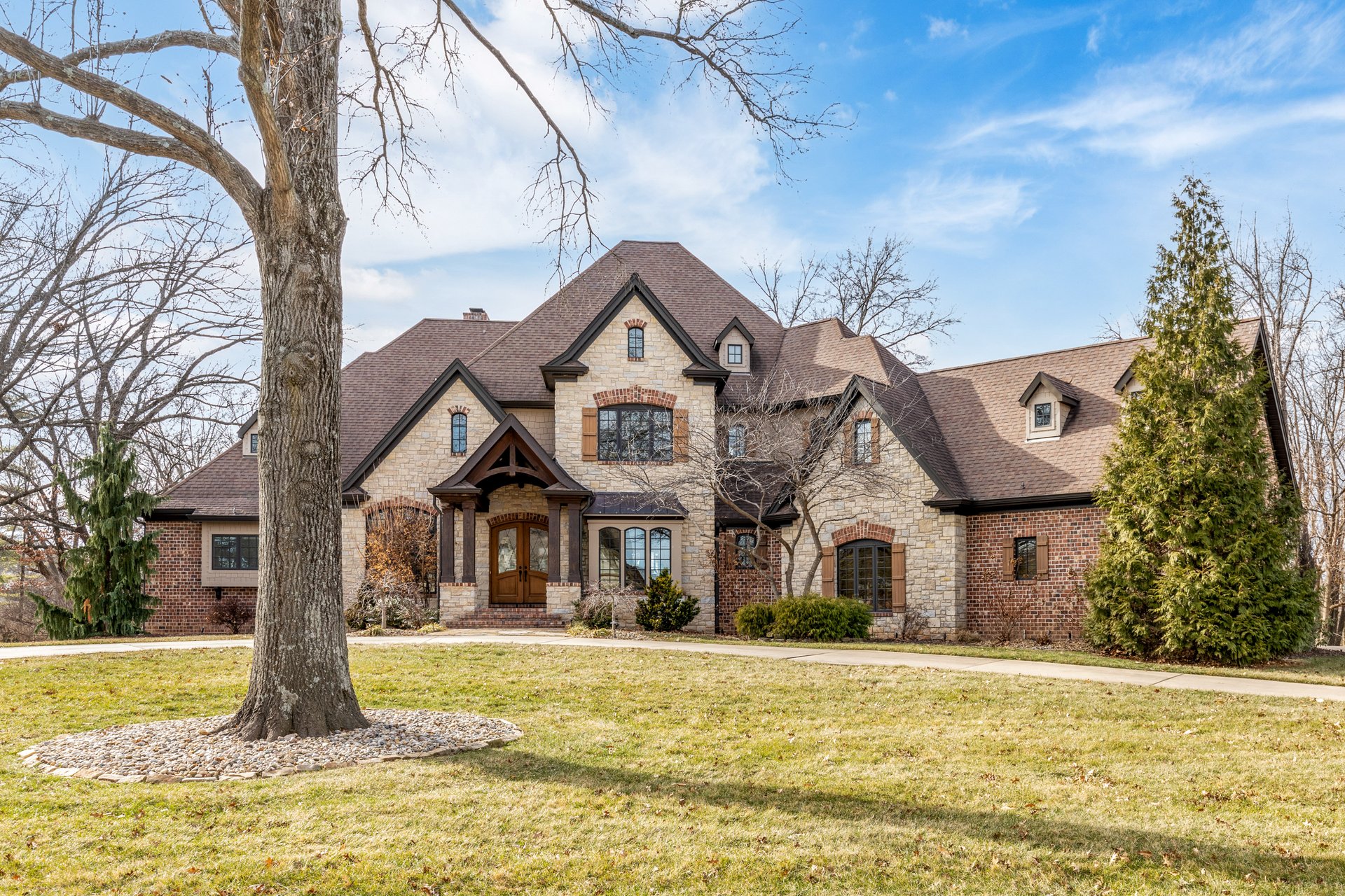 1015 Claymark Drive