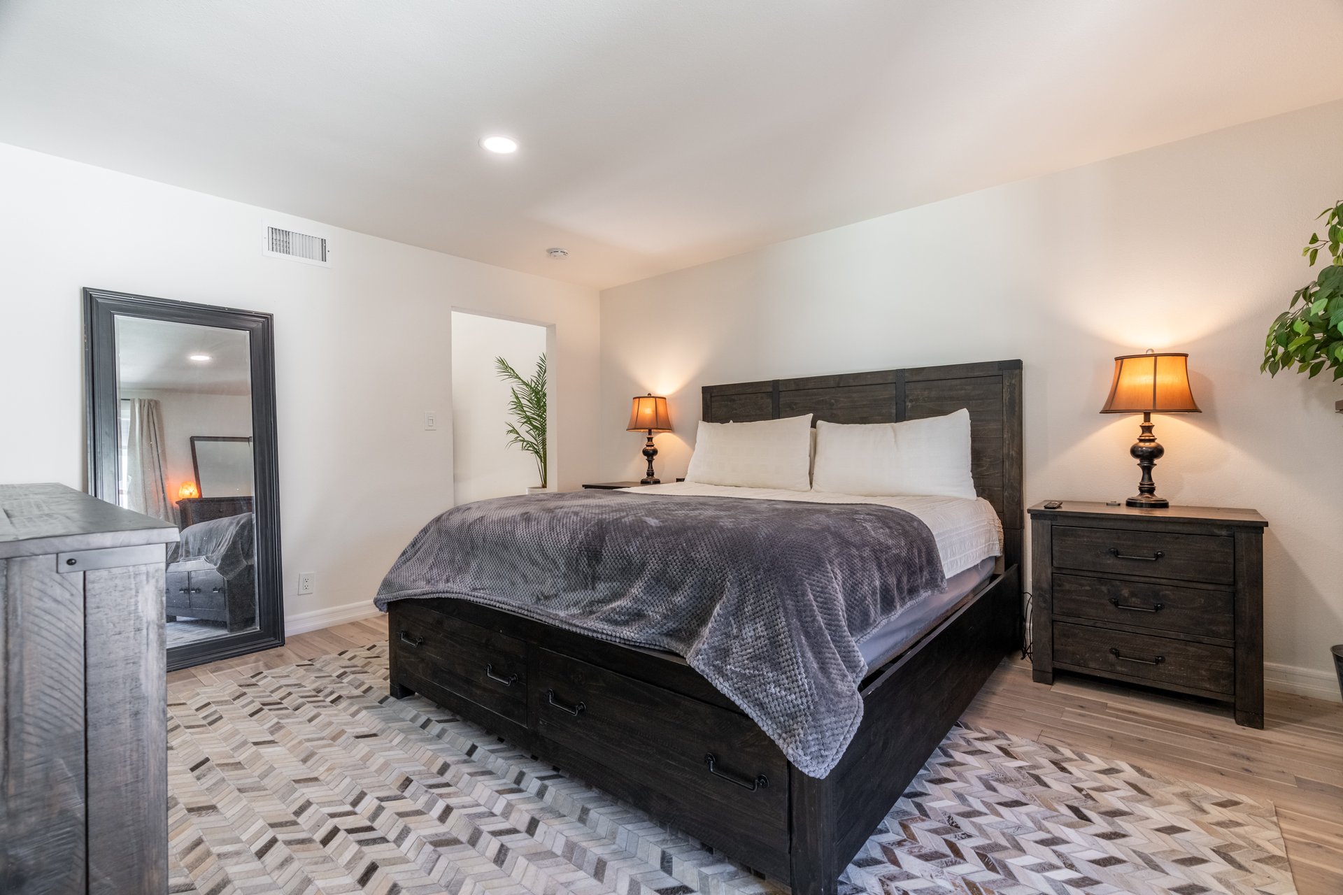 31550 Agoura Road 3