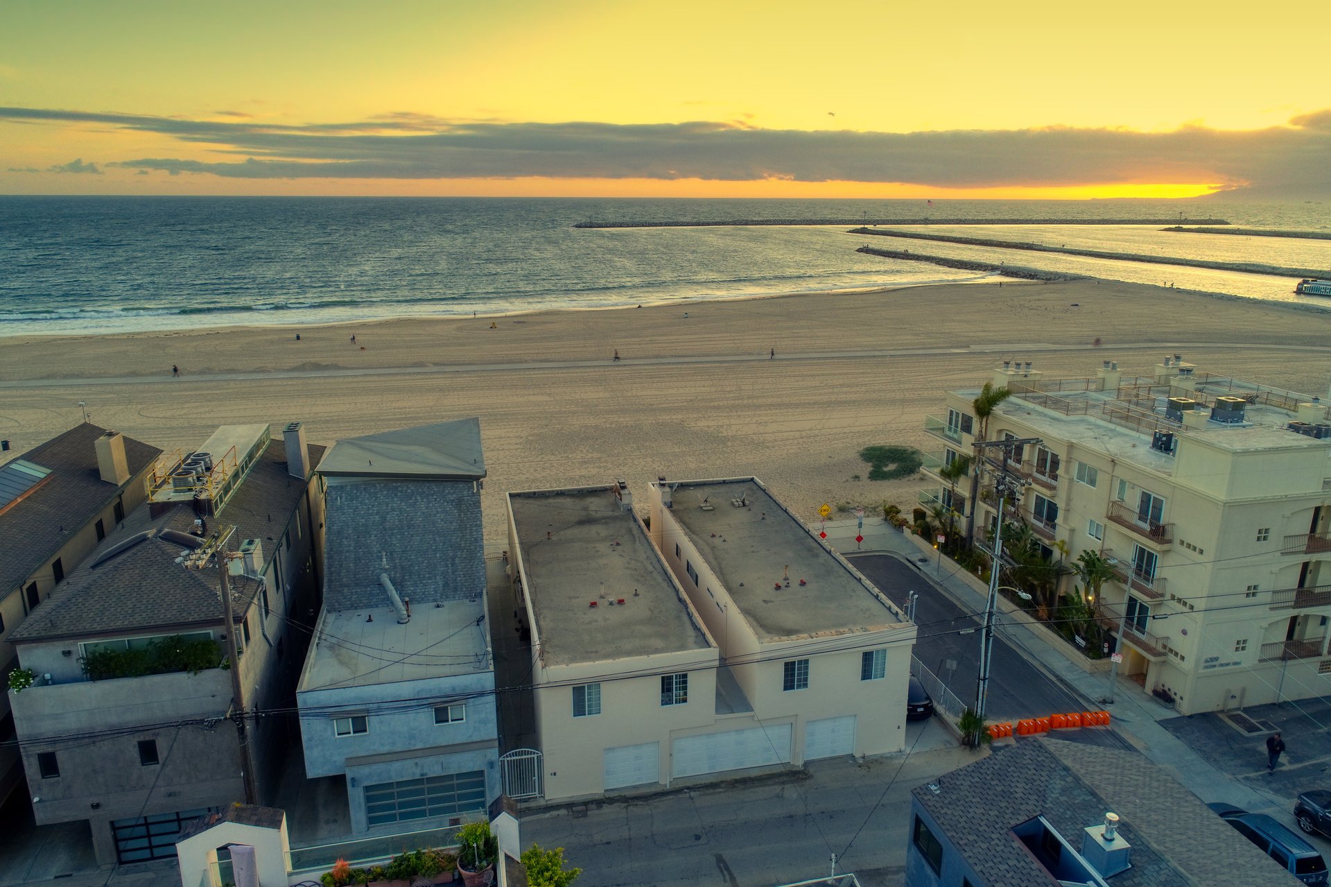 6401-6405 Ocean Front Walk