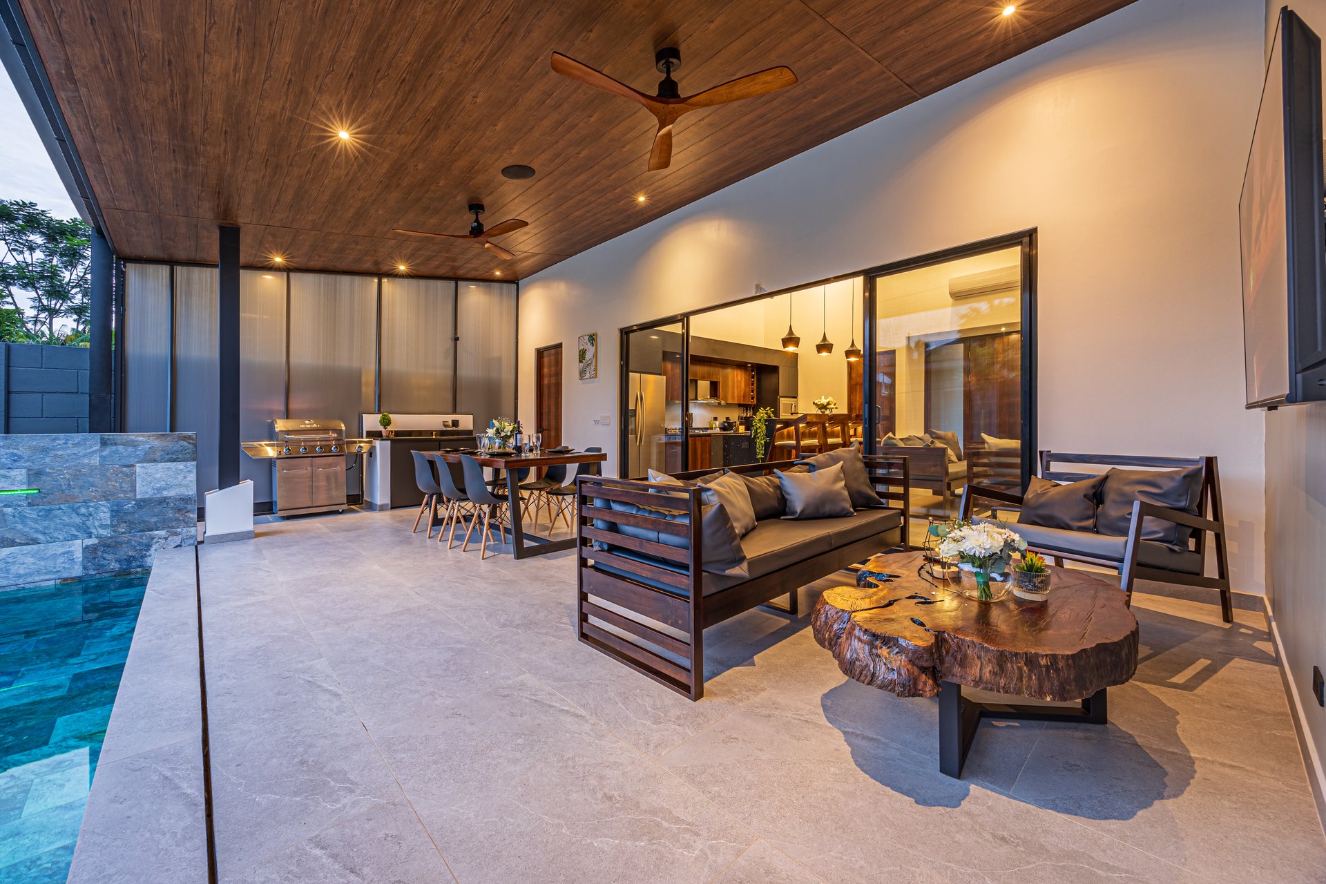 Tropica House a Luxurious Oasis in the Heart of Uvita!