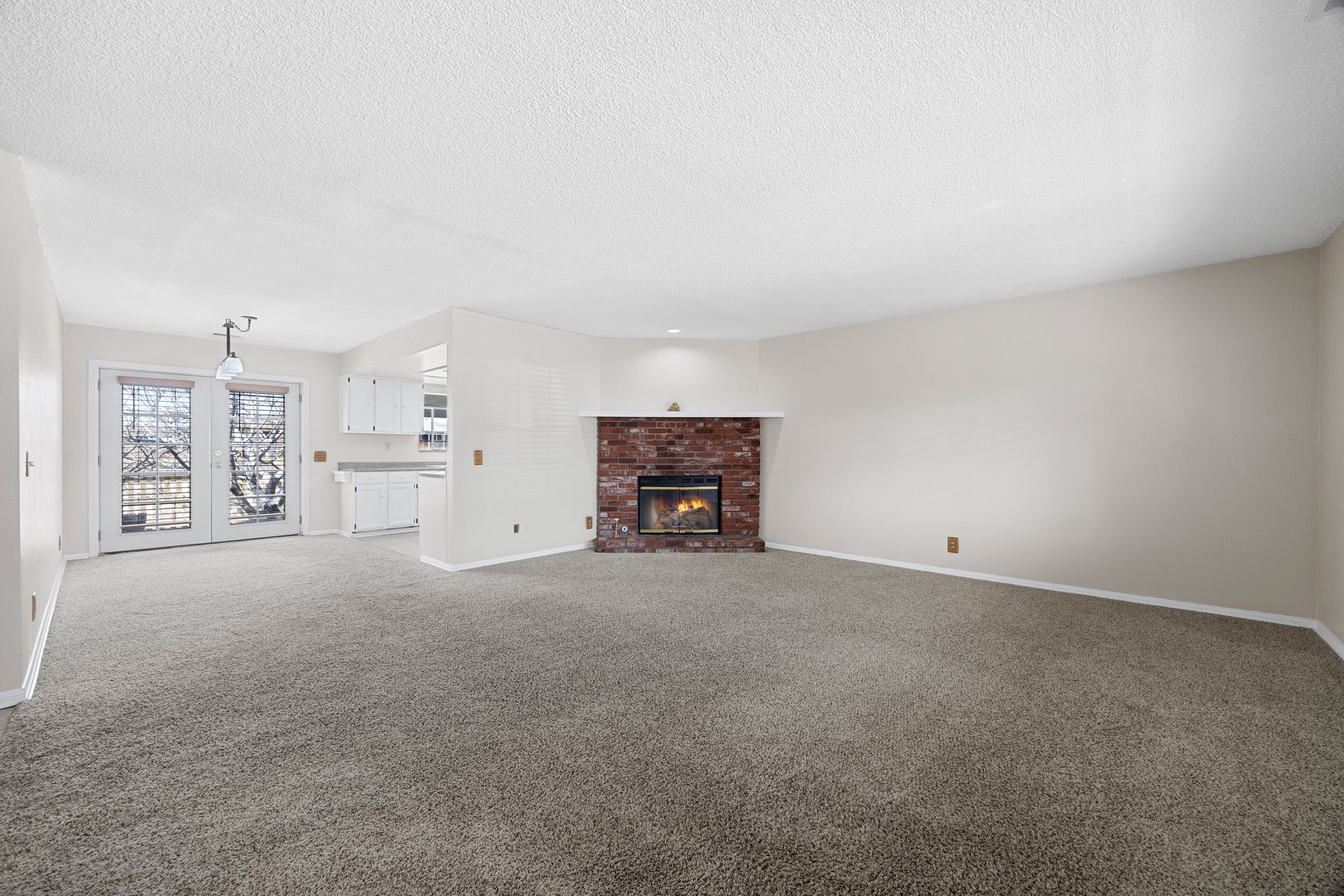 Charming Cul-de-Sac Home in East Golden Hills – 21941 Fig Court