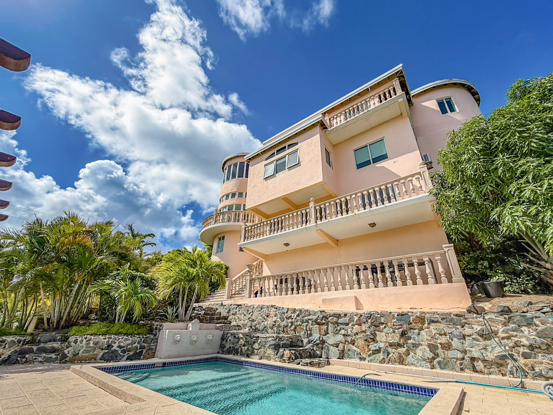 565 Parham Town 7 Bedroom Villa