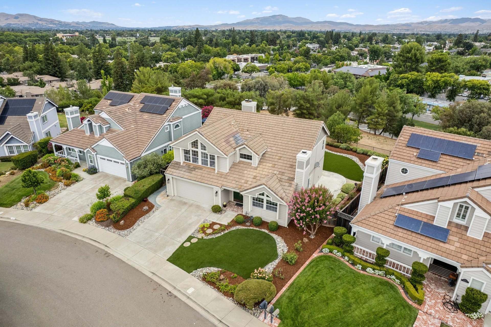 5075 Monaco Dr.