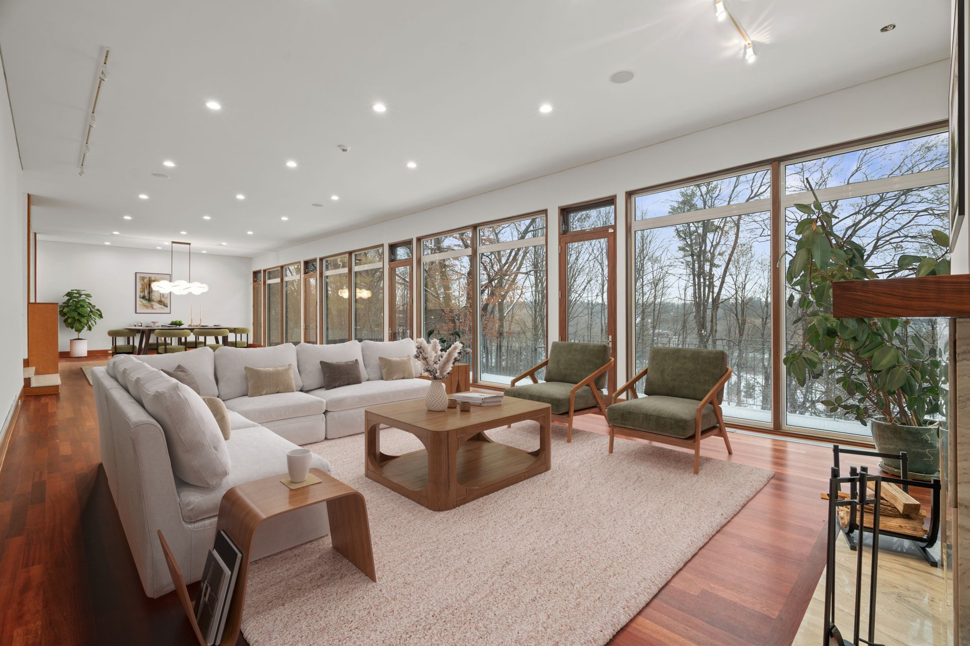 SOLD: Sophisticated & Architecturally Bold