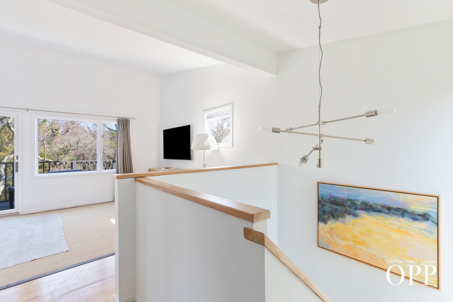 A MODERN RETREAT IN PRIME LOCATION
