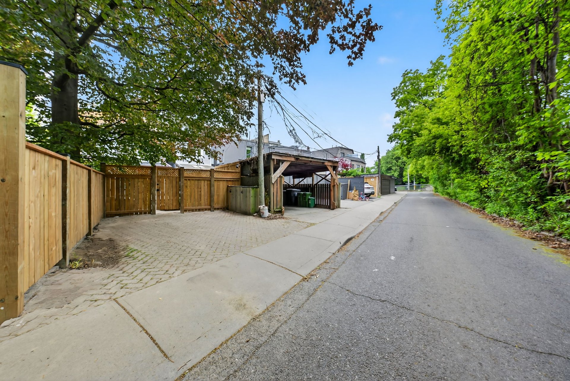 SOLD: Standout Residence In Coveted Summerhill
