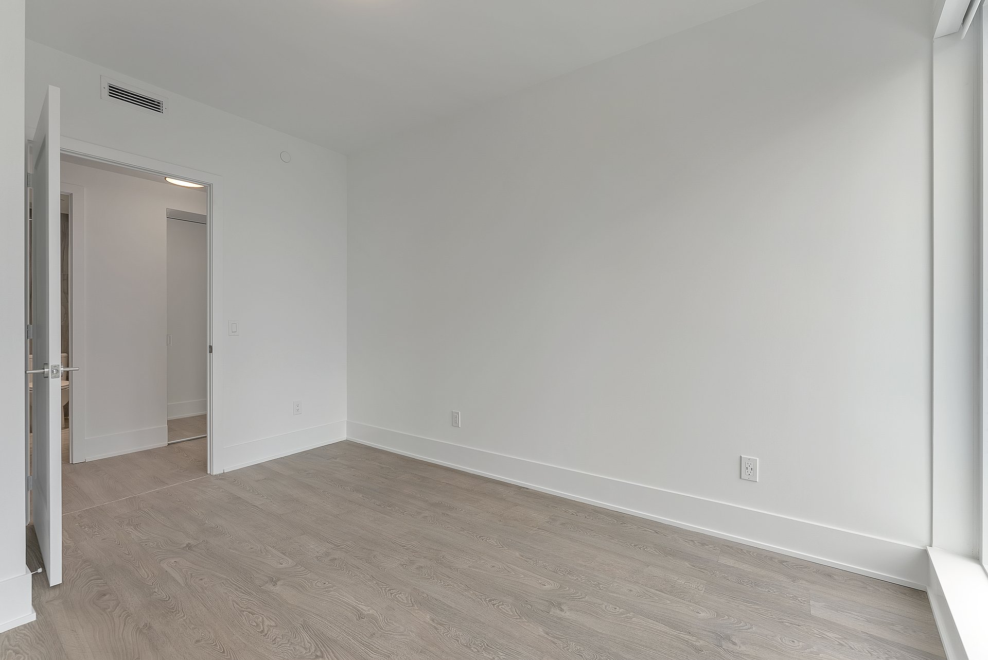 470 Front St W Unit: 1412