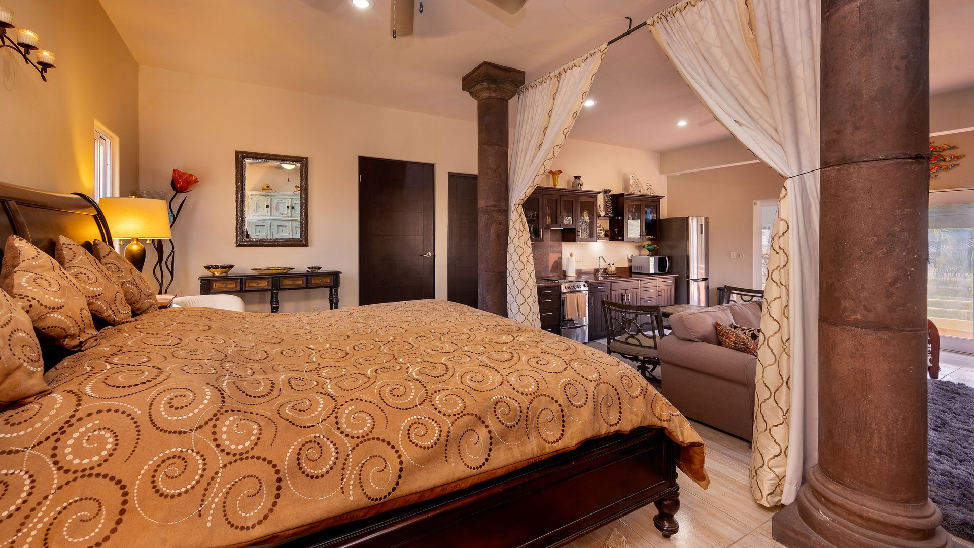 Puesta Del Sol Studio 1B