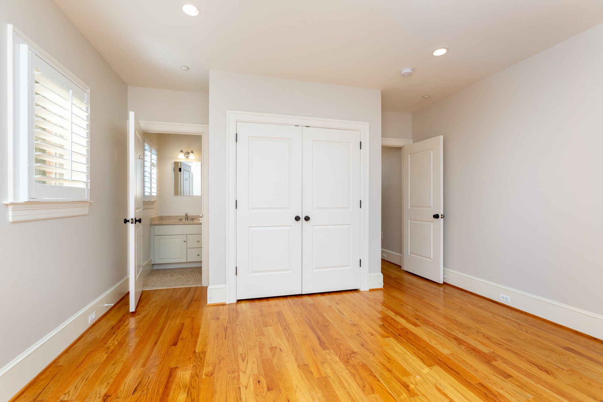 2608 36th Place NW