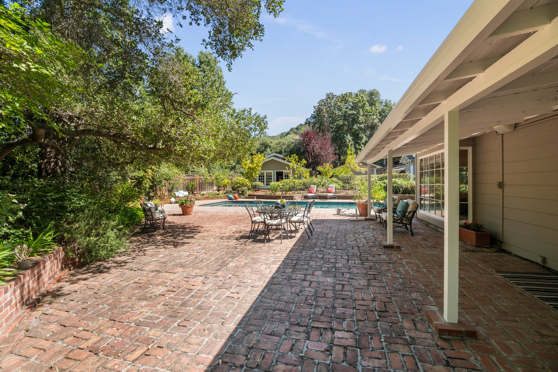 15745 Peach Hill Road