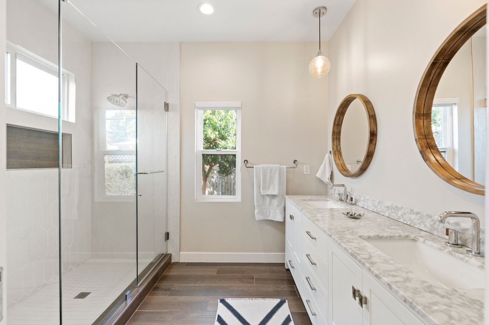 2331 Sunny Vista Dr