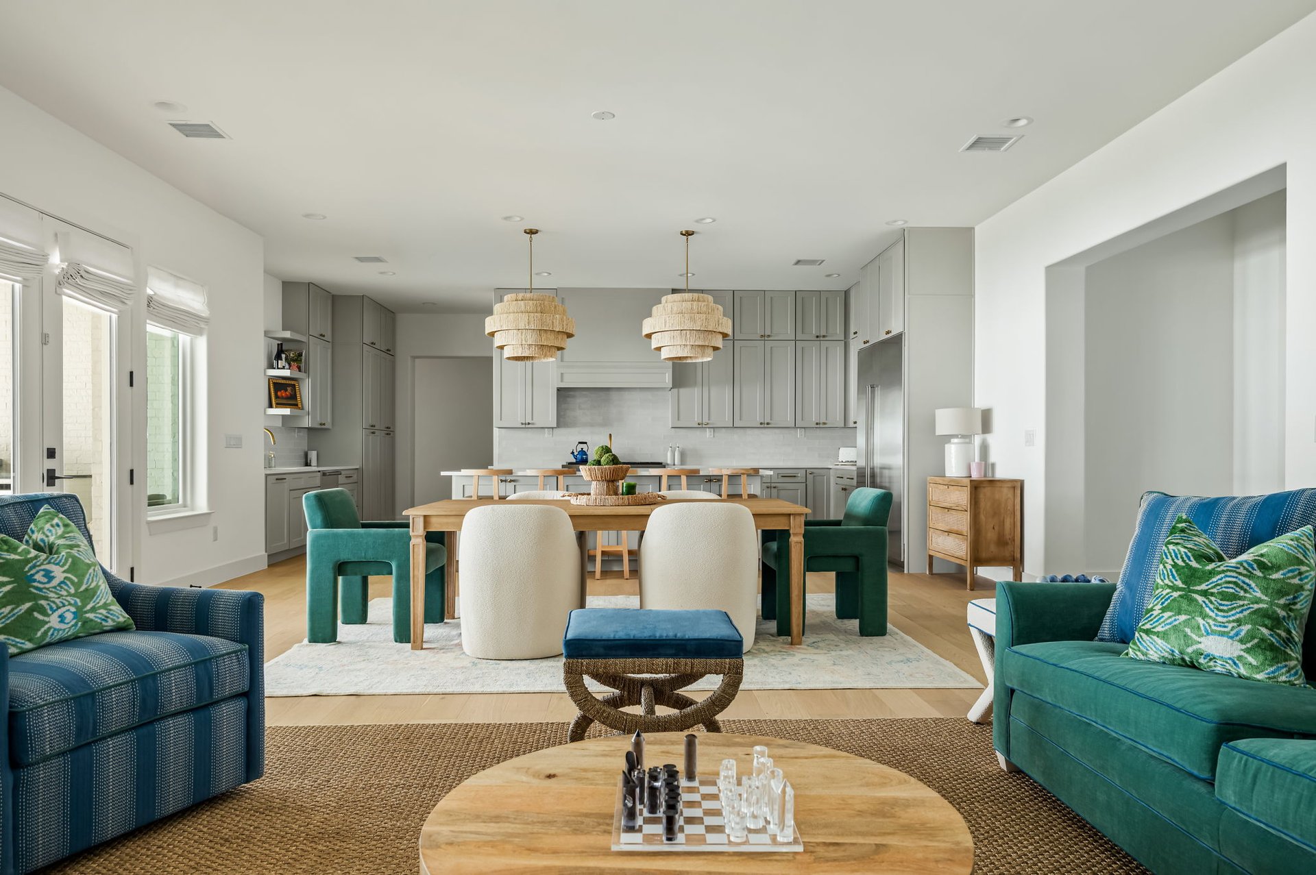 1131 N Shorewood Drive