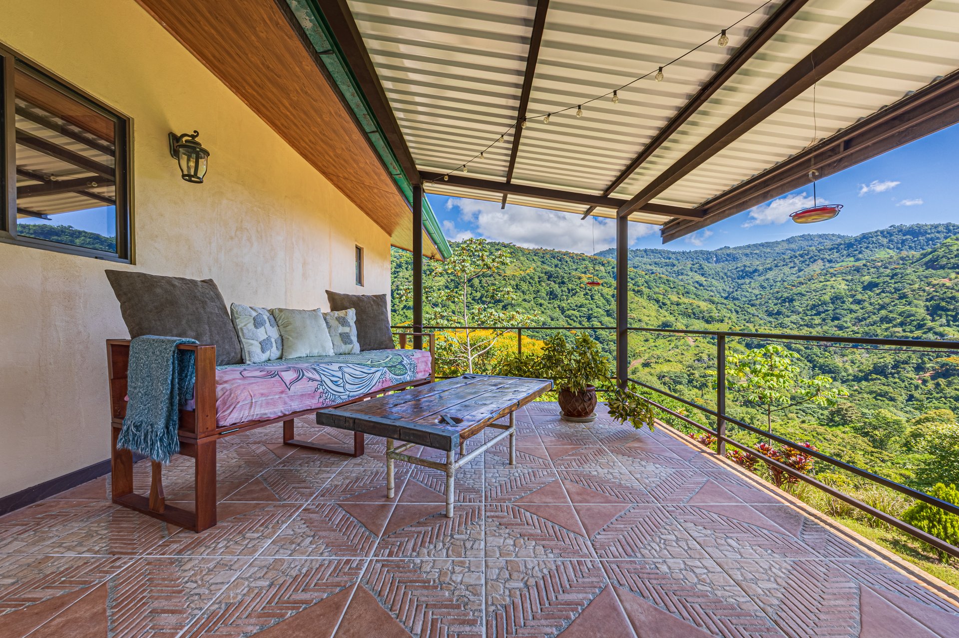 Mountain Farm & Homestead Opportunity in San Josecito, Costa Rica