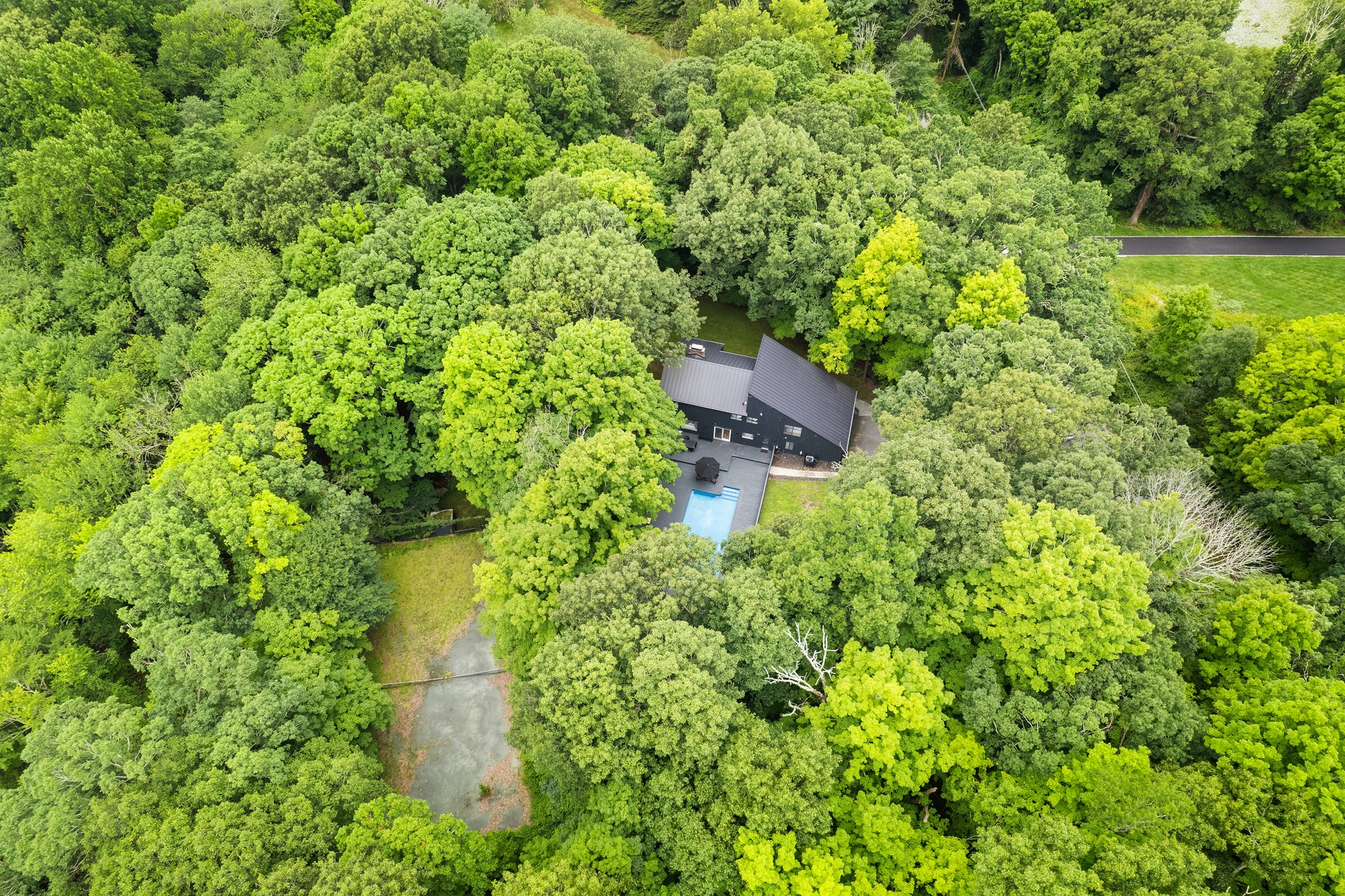 25 Cross Pond Road