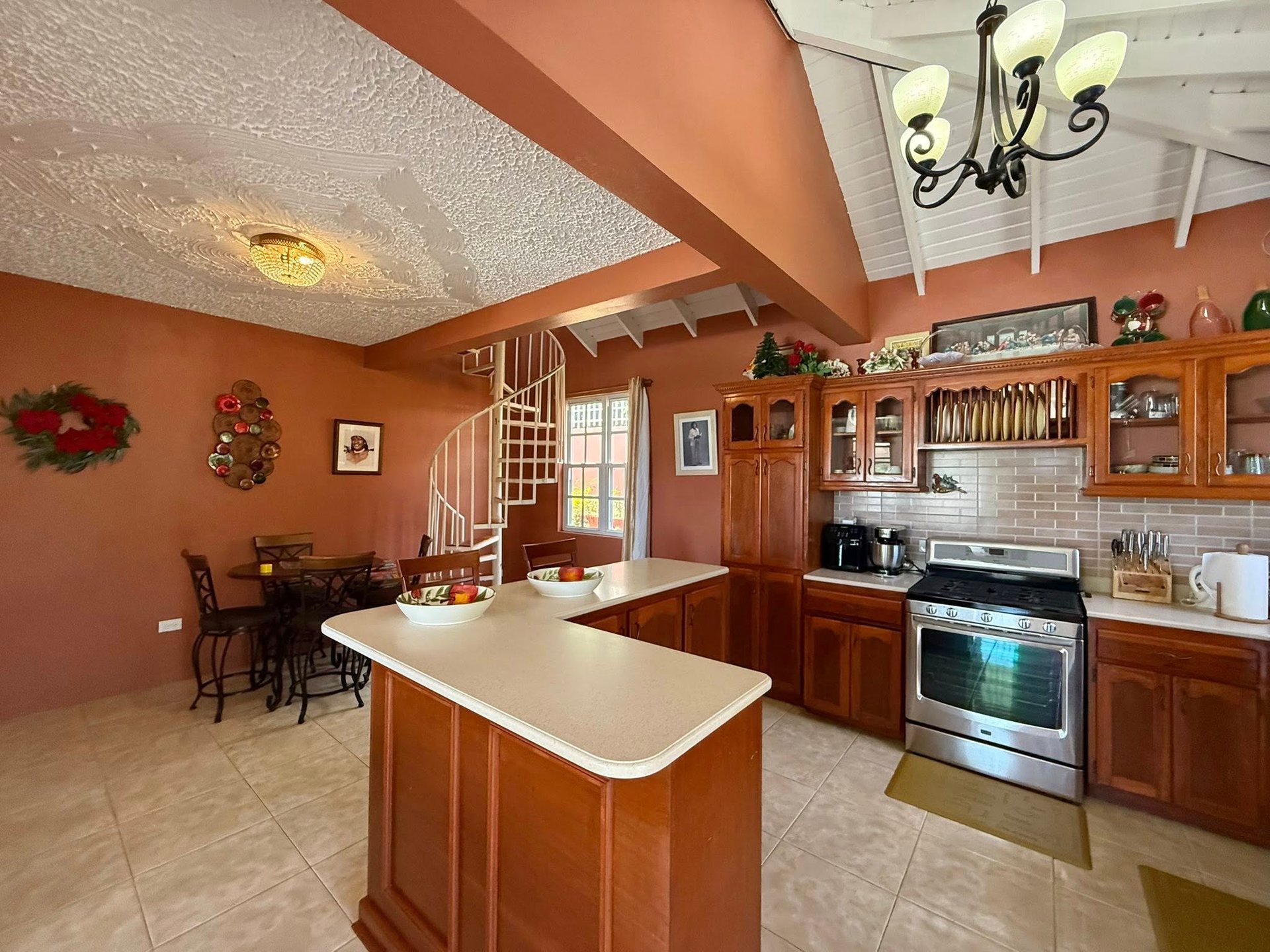 1073 Fort Hill 2 Bedroom Apartment