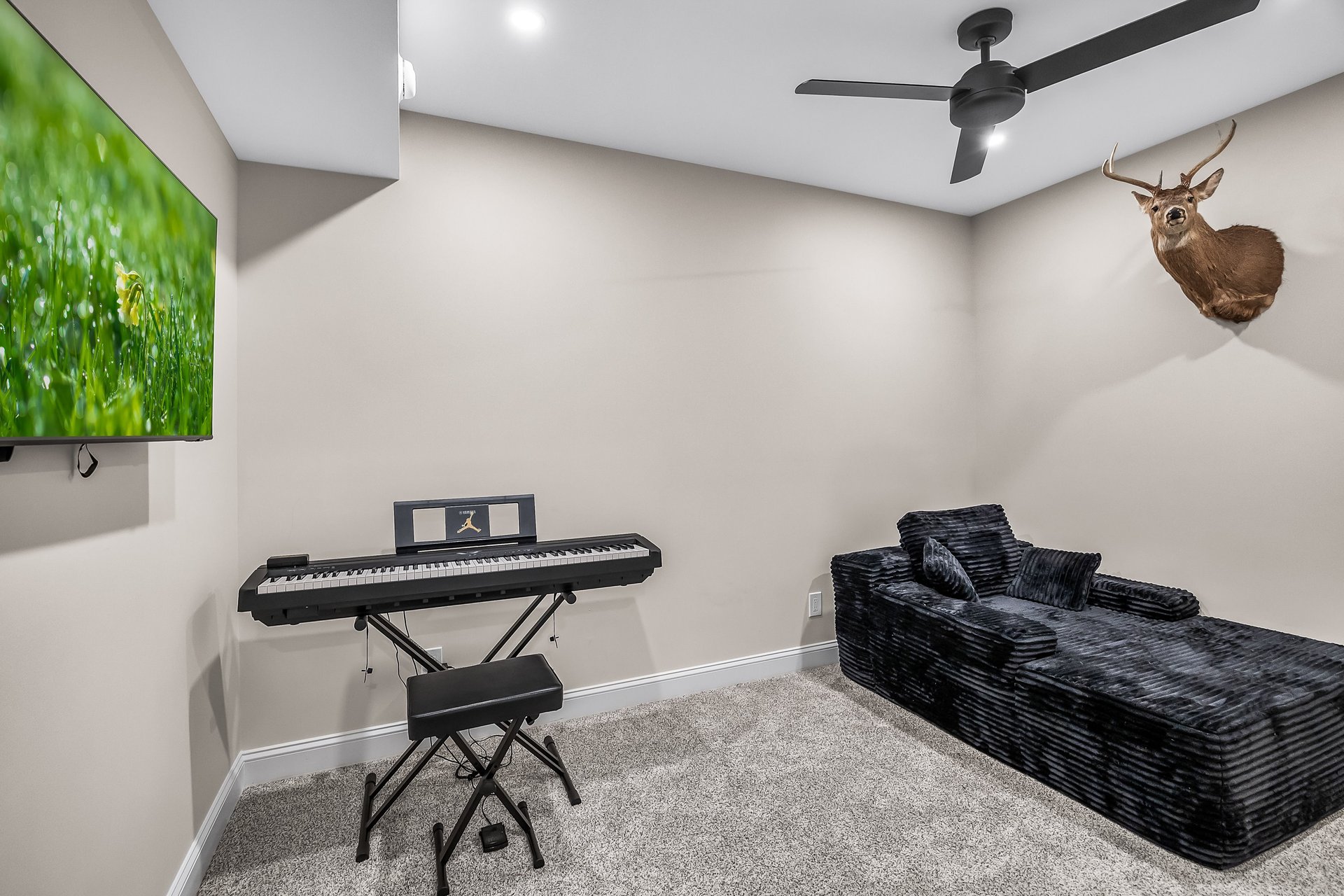 2A Laurel Dr