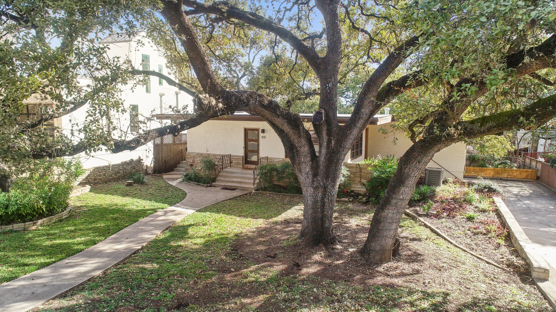 1511 Chelsea Lane