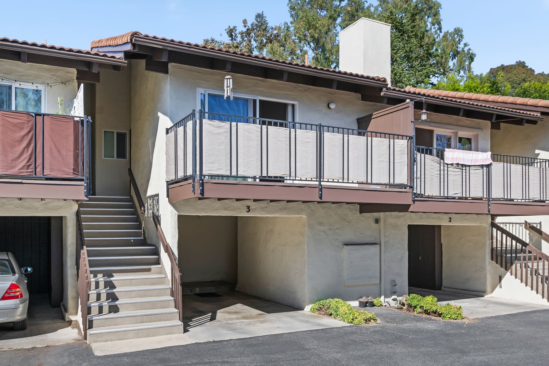 872 Highland Dr APT 3