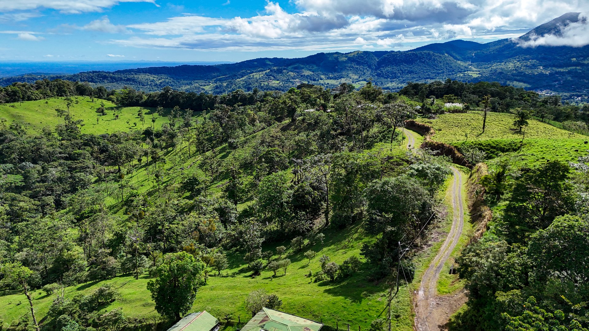 Finca Altamira | Boasting breathtaking panoramic views of the majestic Miravalles Volcano!