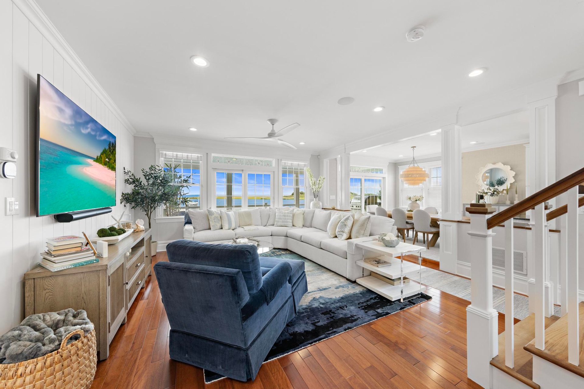 2108 Waverly Place