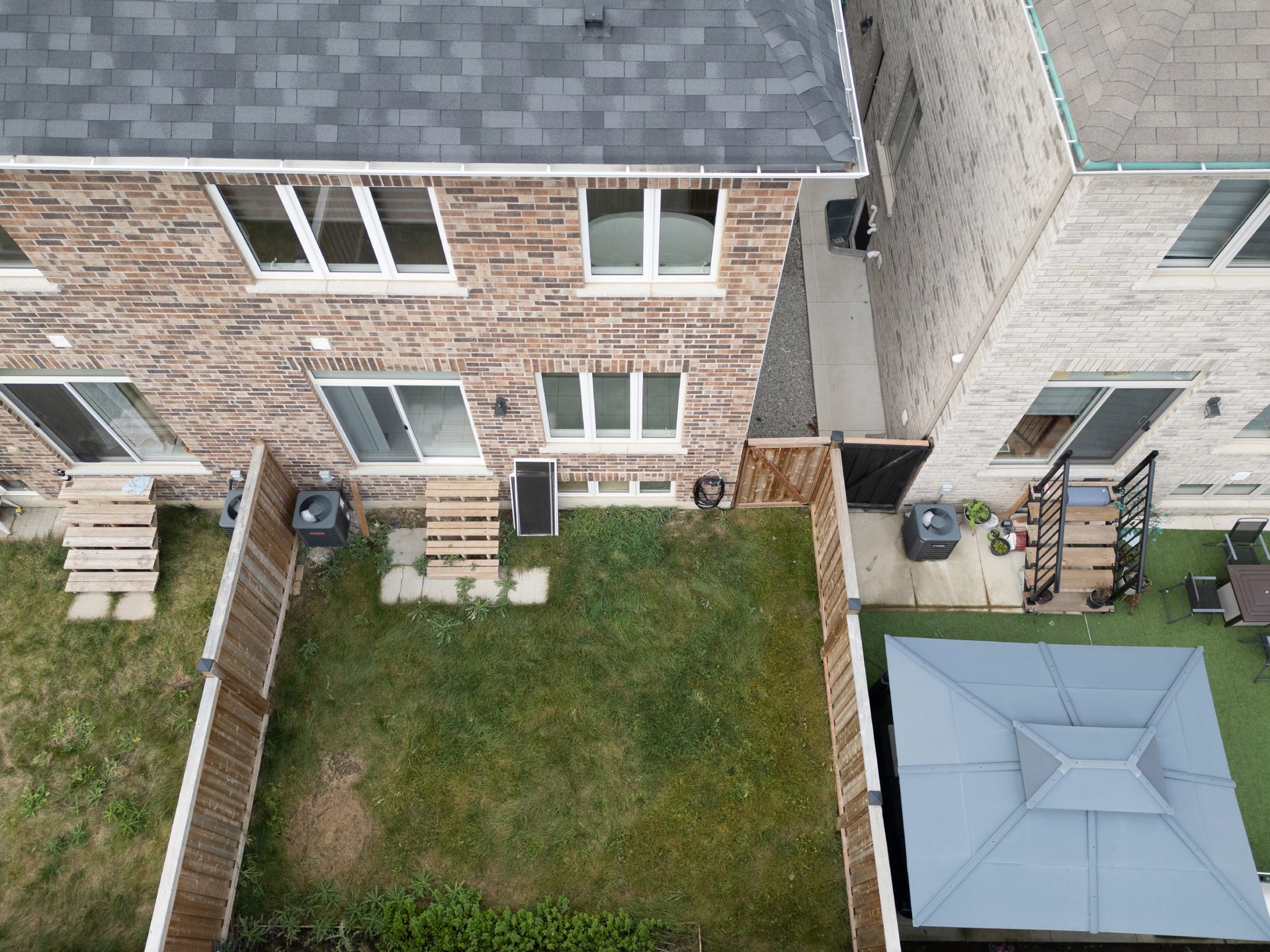48 Boathouse Road N