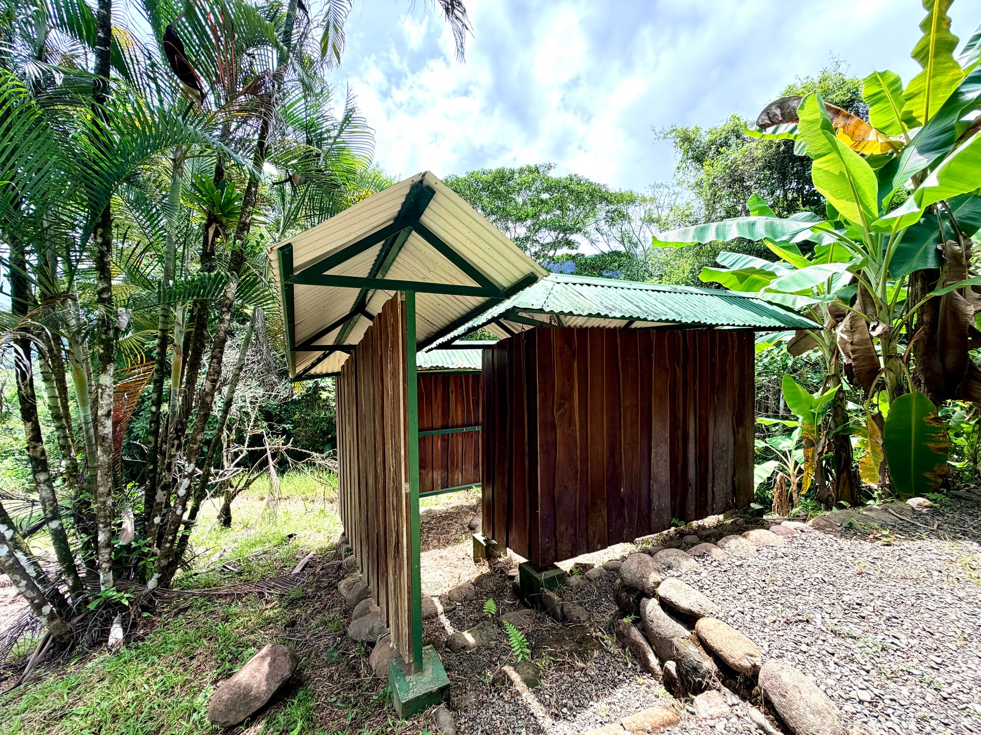 La Unión Road Investment Opportunity - 2.2 Acres with Existing Teak Cabin & River Access 