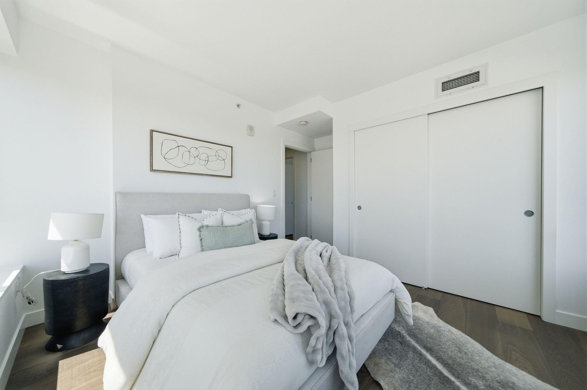 1160 Mission Street # 907