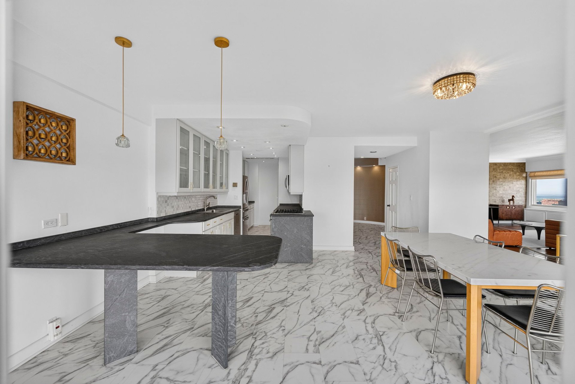 2077 Center Avenue PHB