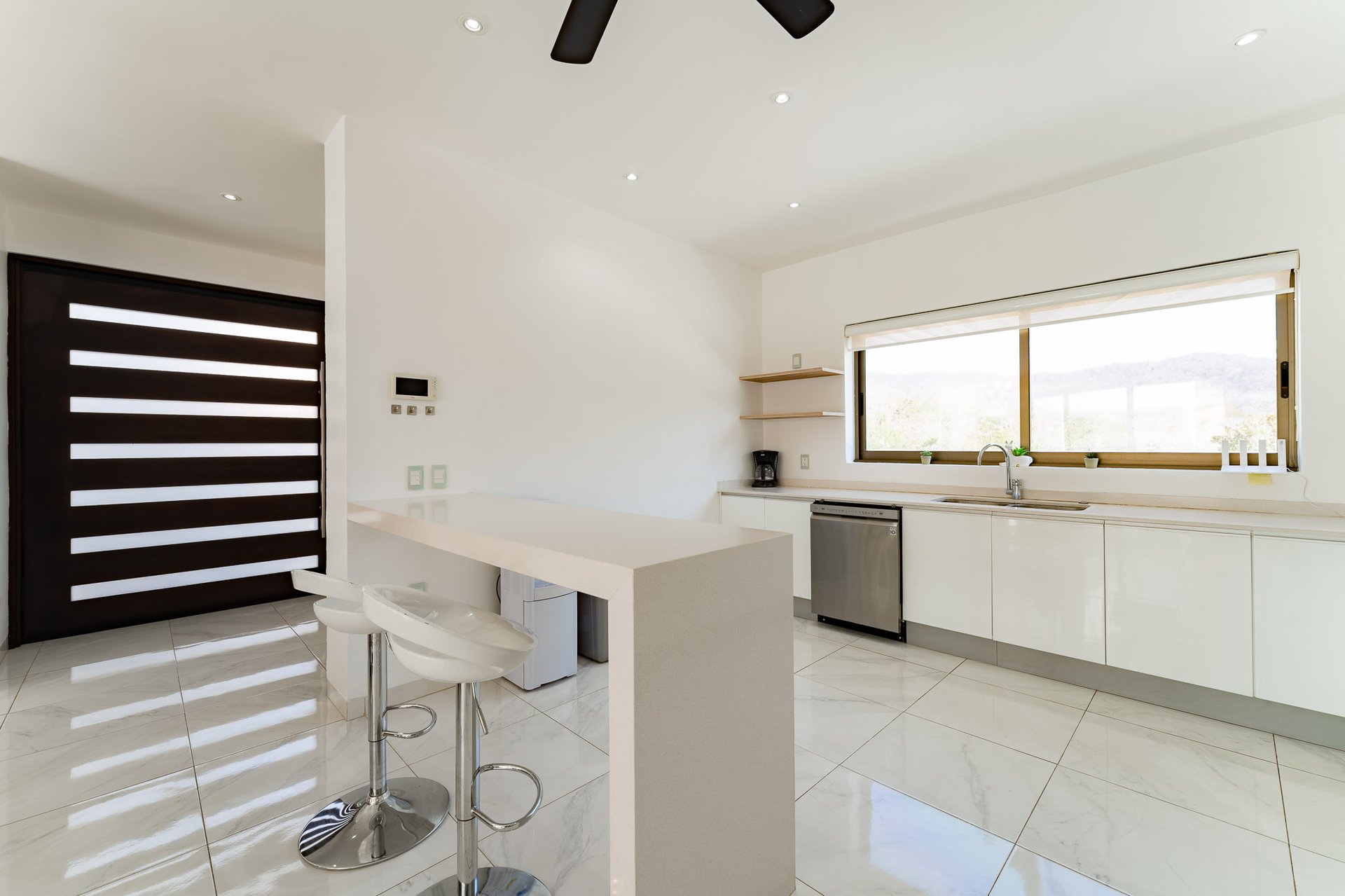 5 bedrooms, Single Family Homes, Villa de Caballos
