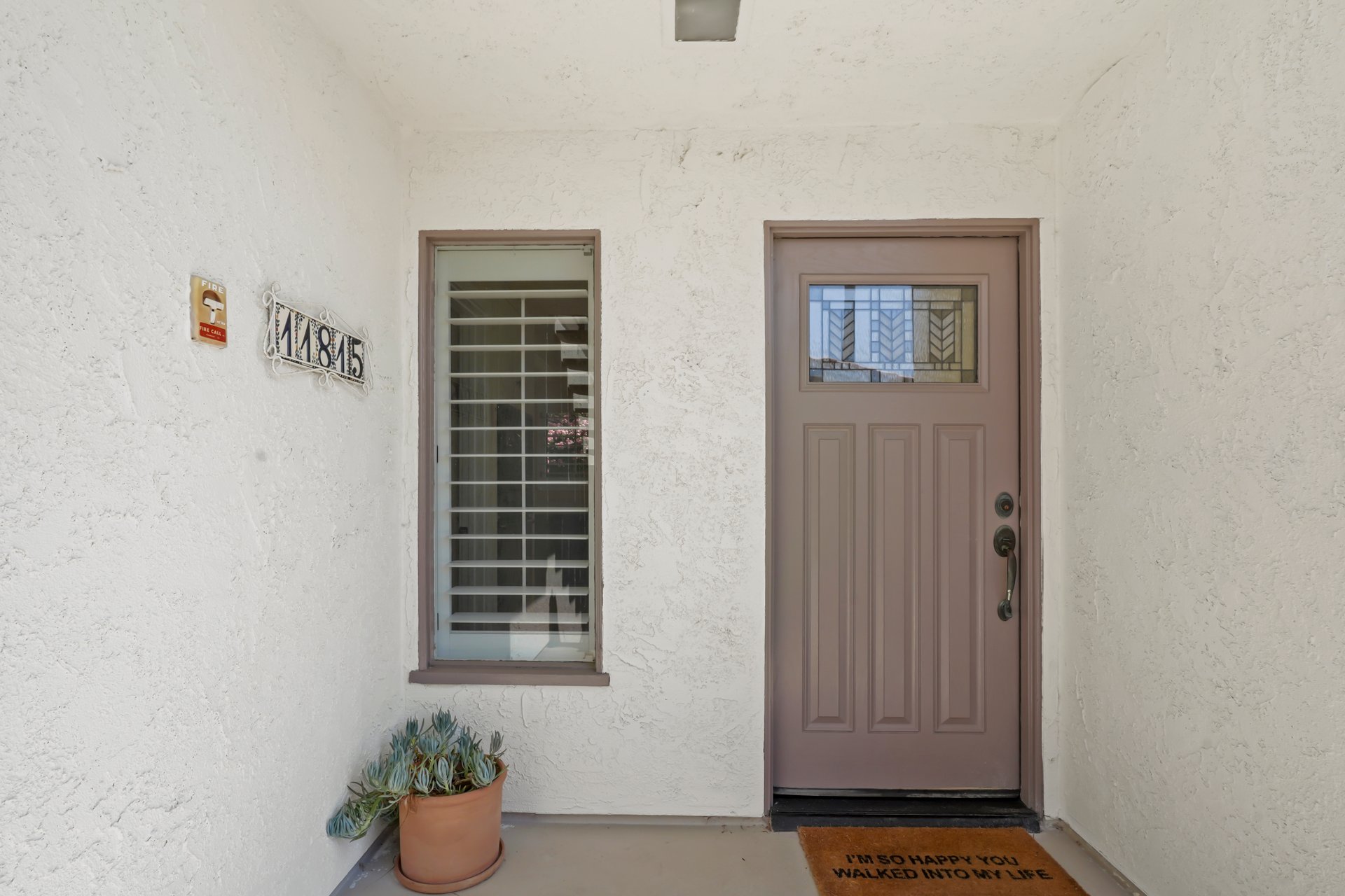 11815 Ellice St 