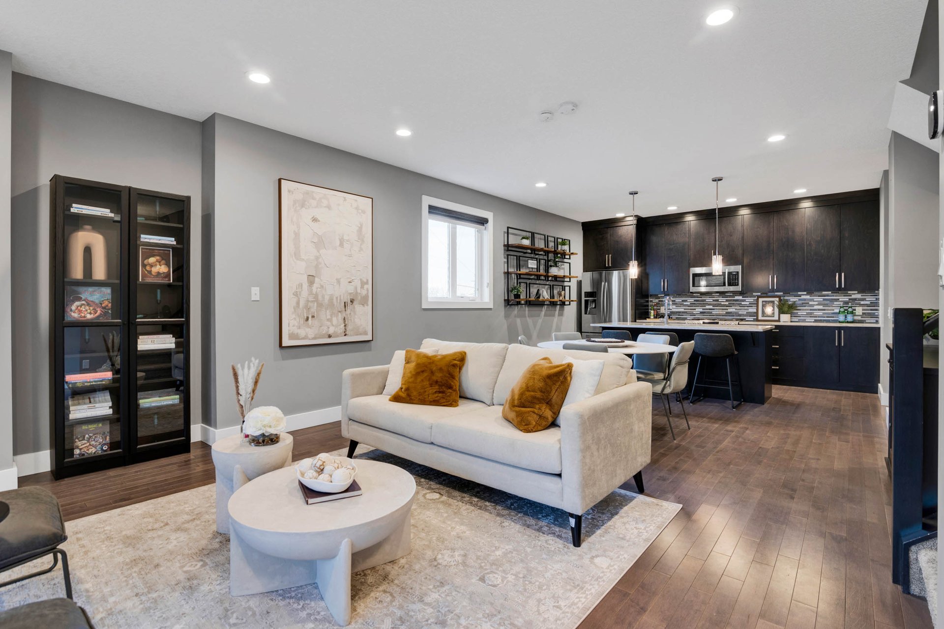 2816 34 Street SW Unit: 1