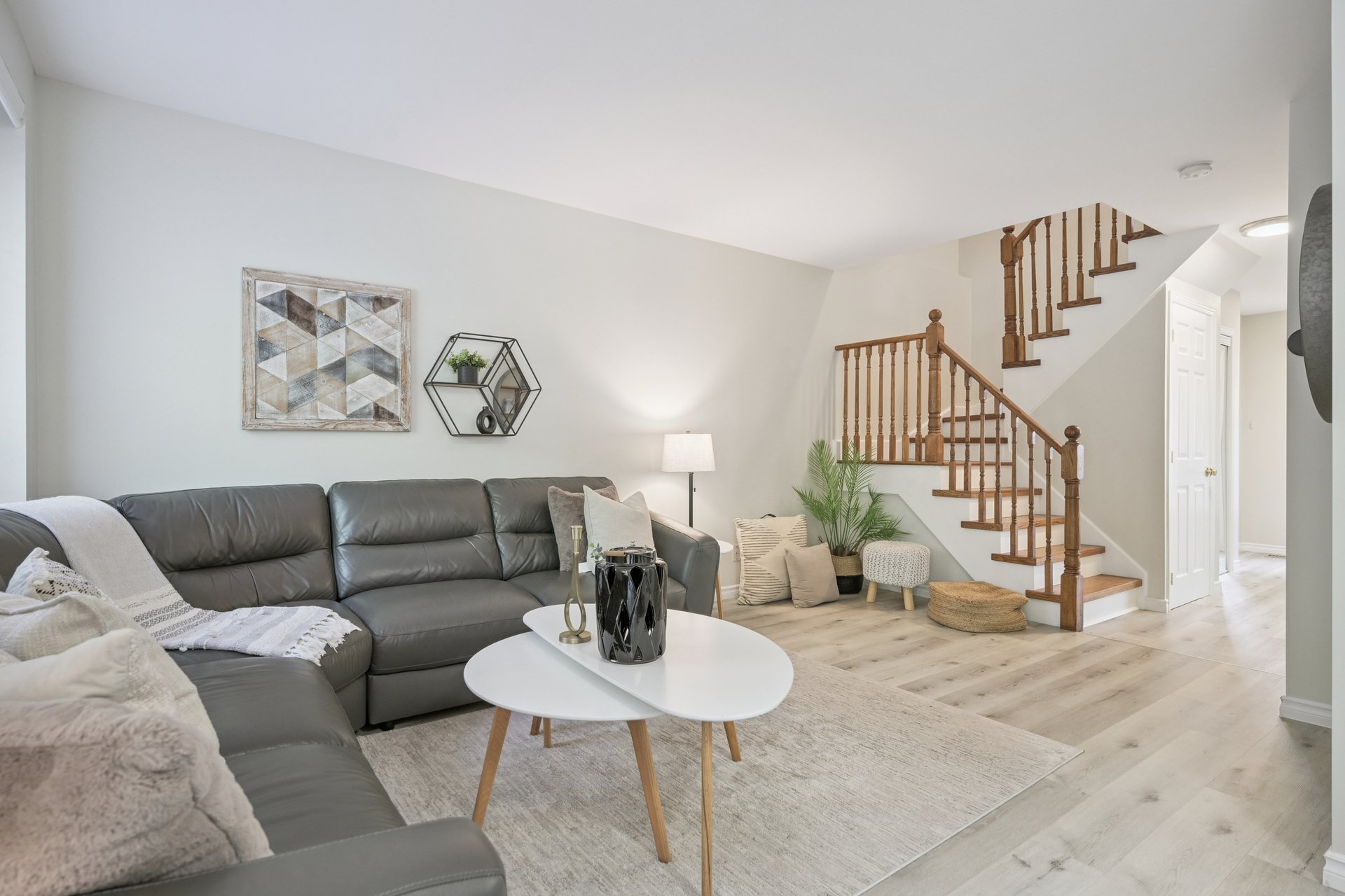 Updated Link Home on Ravine Lot