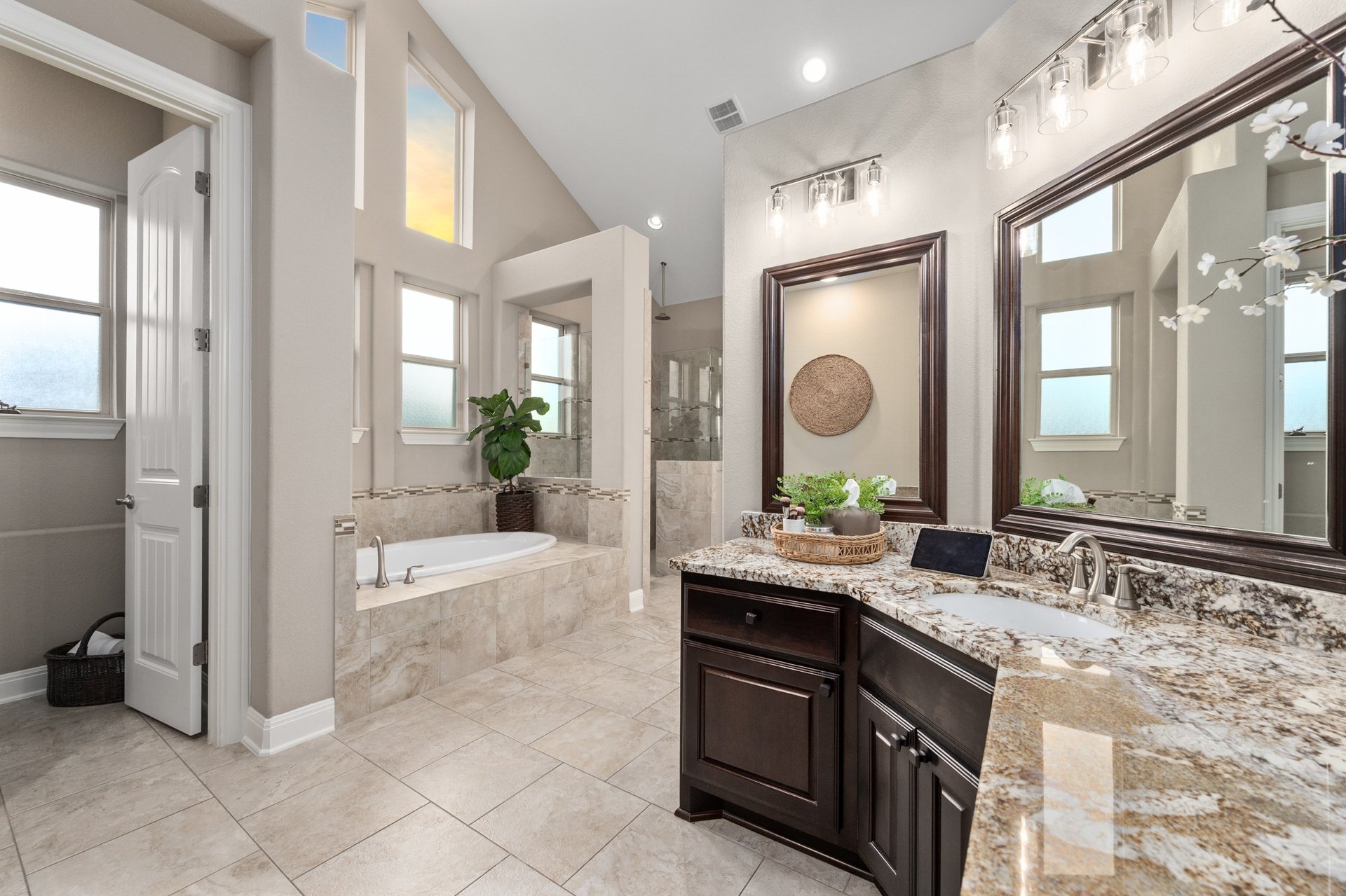 103 Lucayan Cove