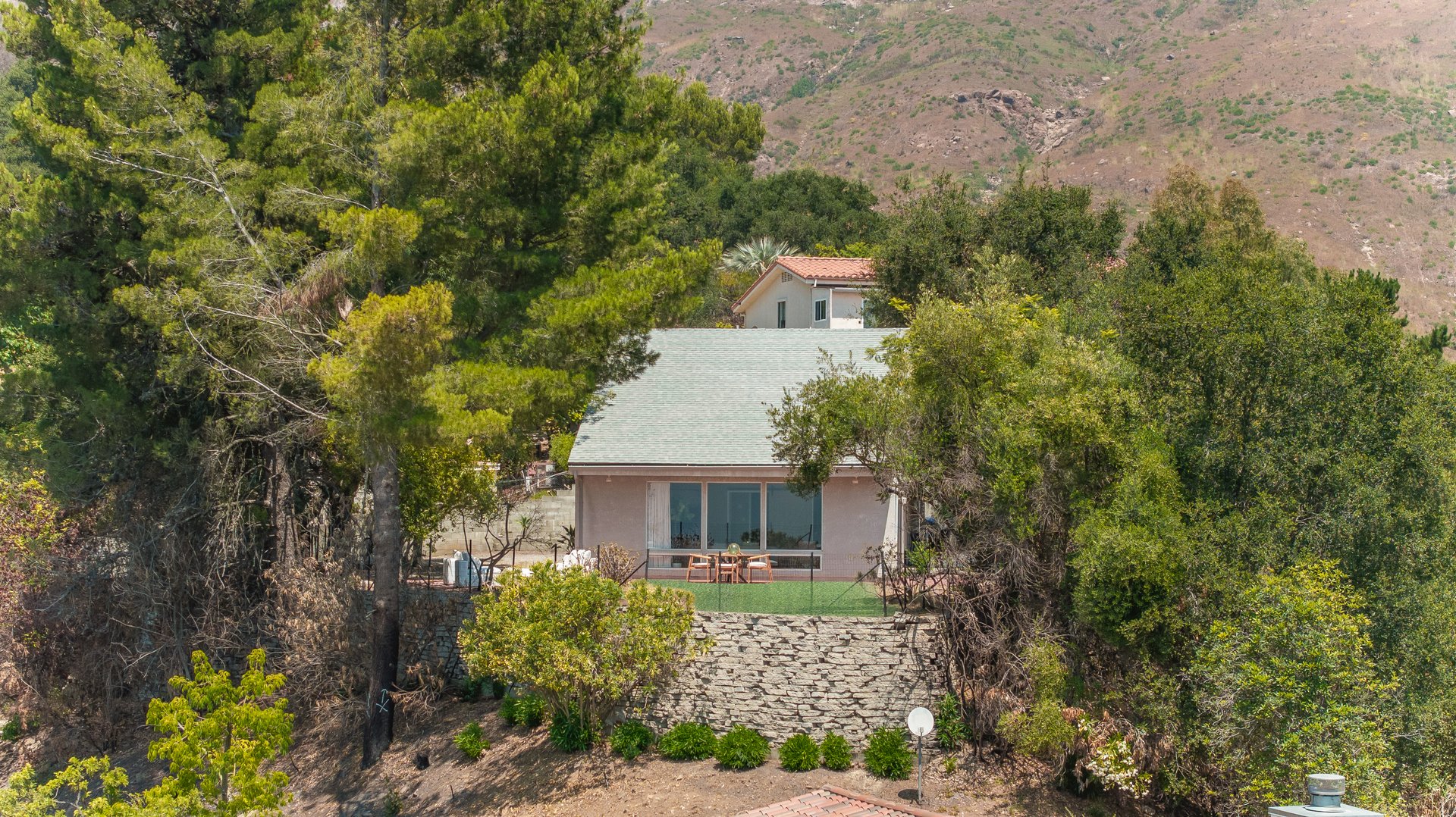 2370 Live Oak Meadows Rd