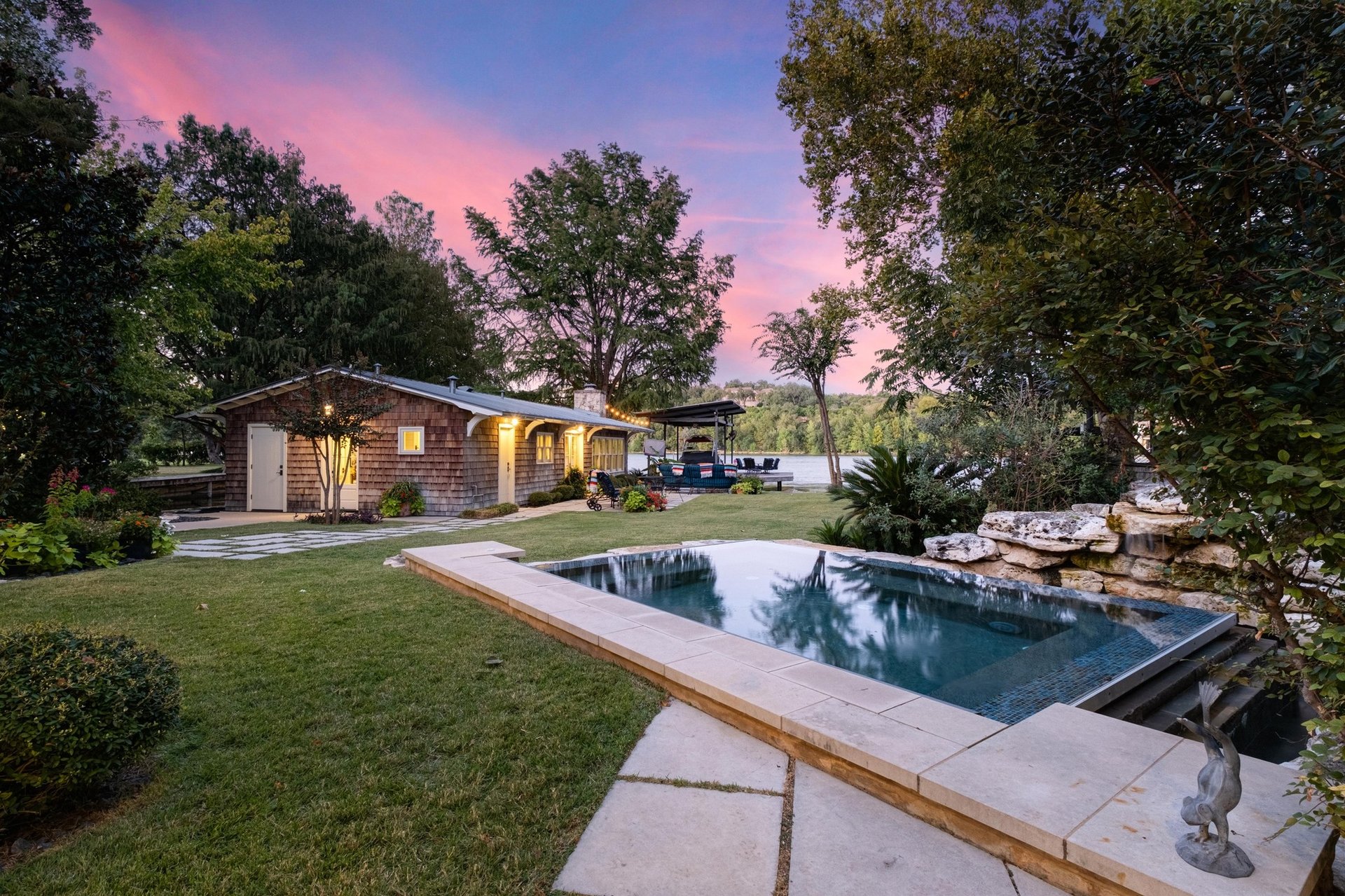 1406 Rockcliff Road
