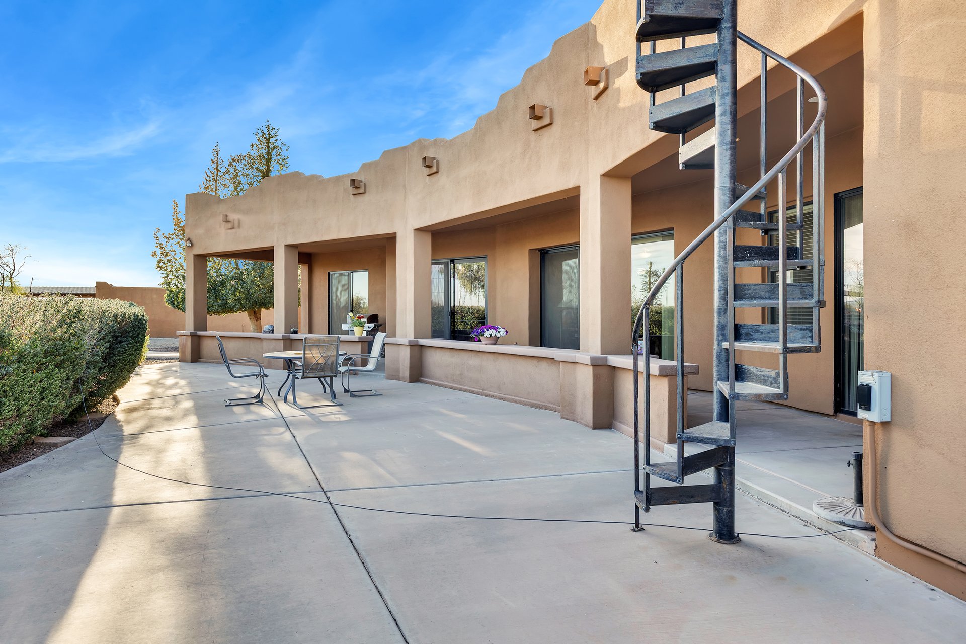 17117 W Dale Lane
