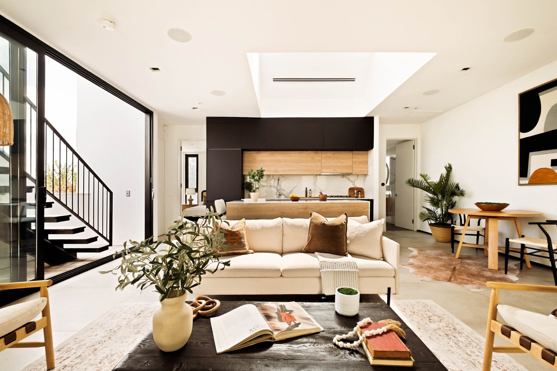 1253 N Sweetzer Ave #5, West Hollywood