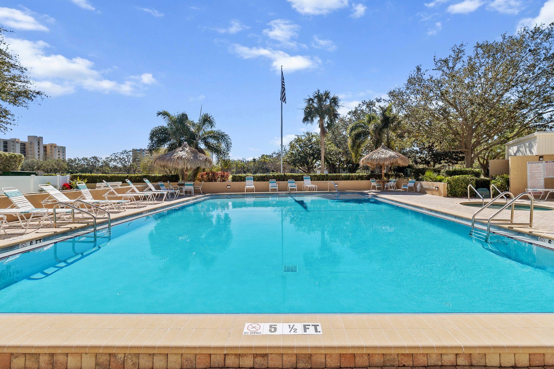 2617 COVE CAY DR #604