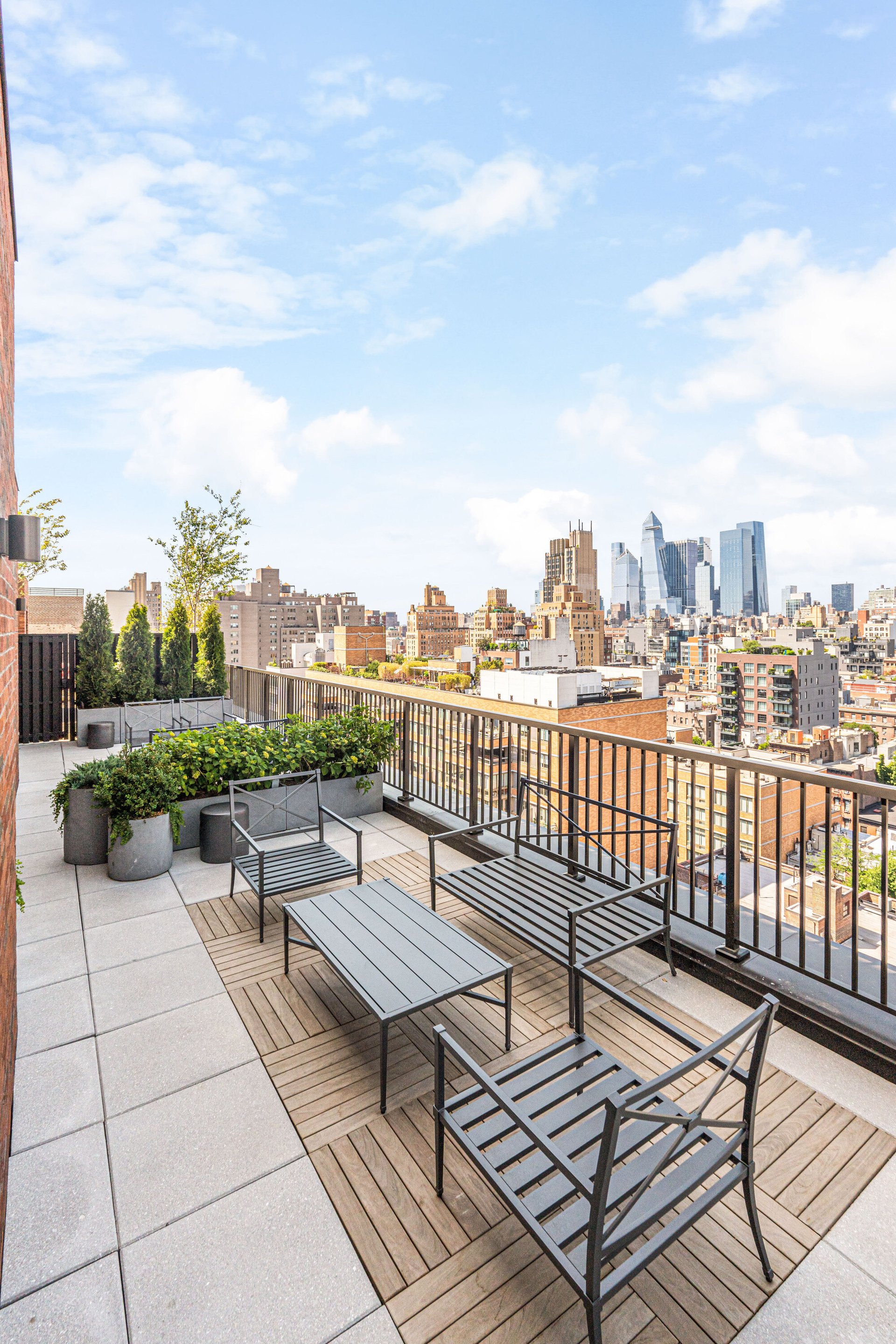 525 Sixth Avenue - The Village West
