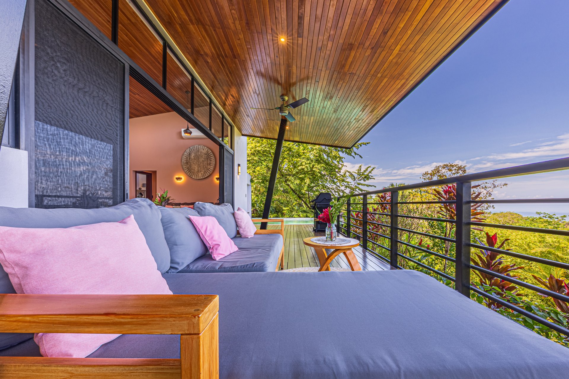 Casa Markissa – Luxury Oceanview Villa with Proven Rental Income.
