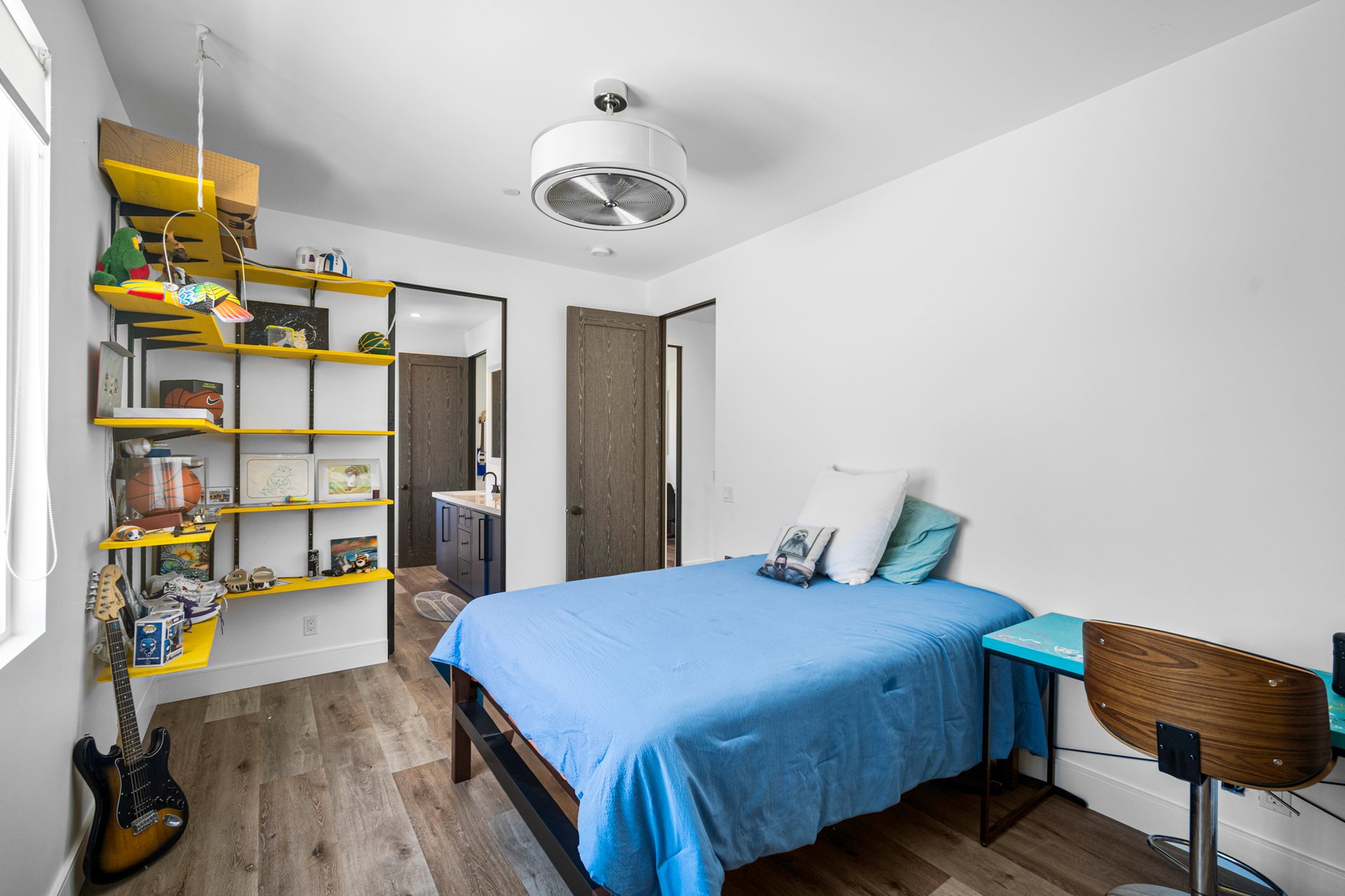2930 Estancia