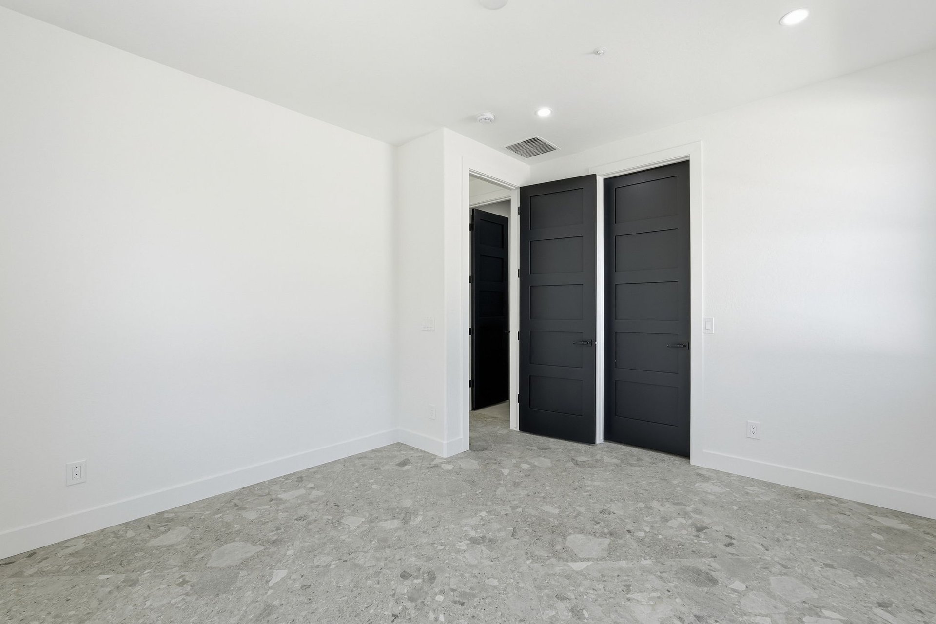 2974 E CAMELLIA Drive