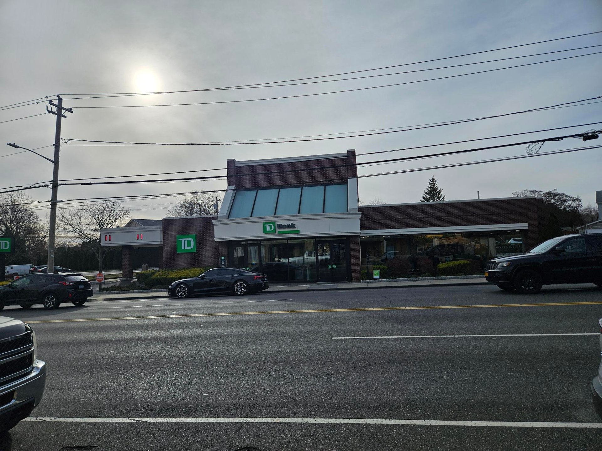 96-104 Mineola Ave