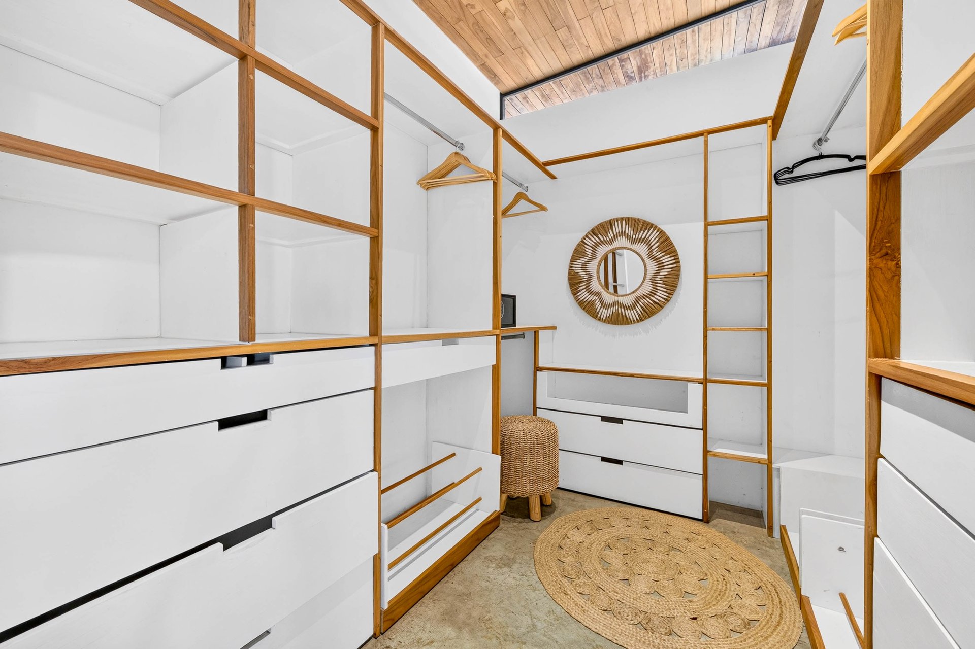 Casa Chavela | Luxury 4-Bedroom Home with Guest Cabin & Pool in Tamarindo