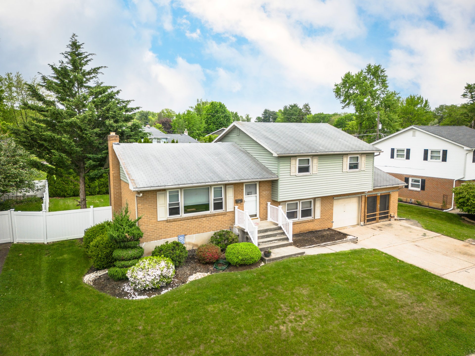 1915 Johnston Drive