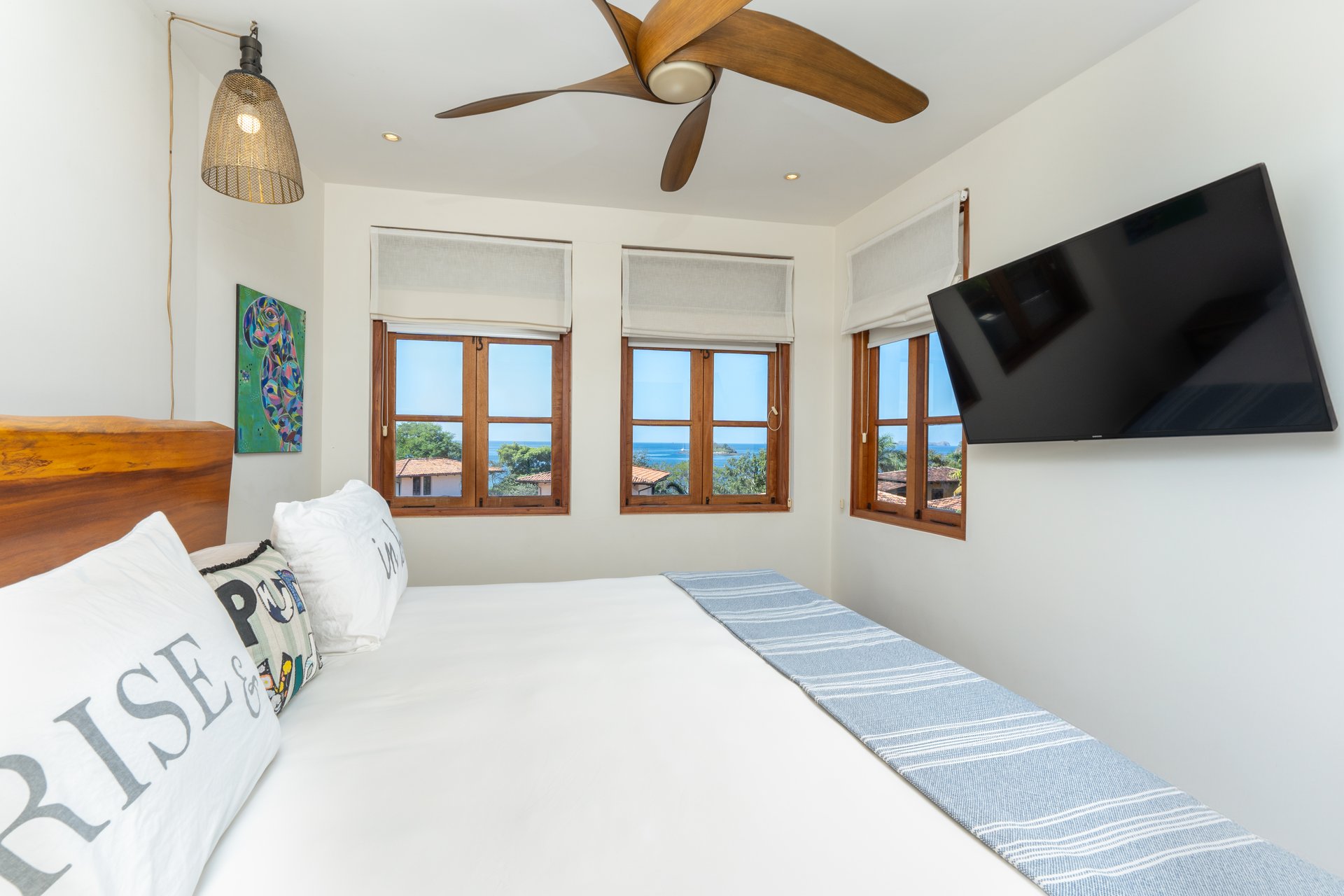 32 Plaza Central | Oceanview 2-Bedroom Luxury Flat in Las Catalinas - Prime Location near Playa Danta