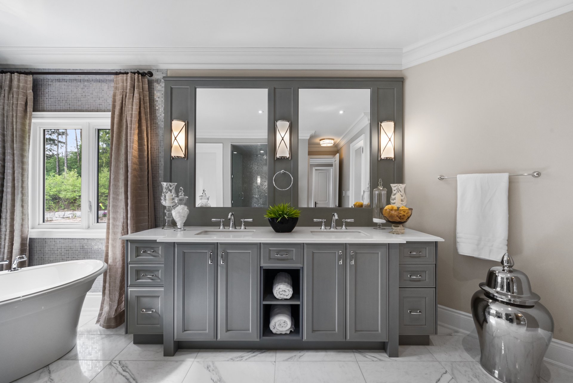 SOLD: Elegant Model Residence