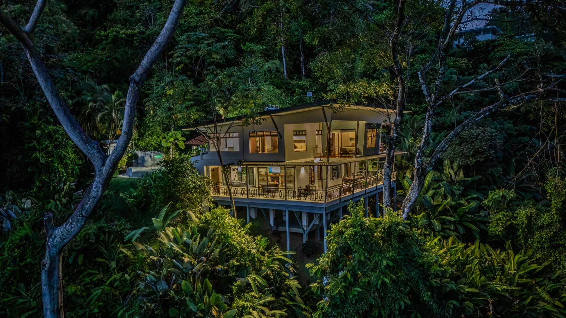 Casa La Roca, Whale's Tail 3 Bedroom Home In Uvita!