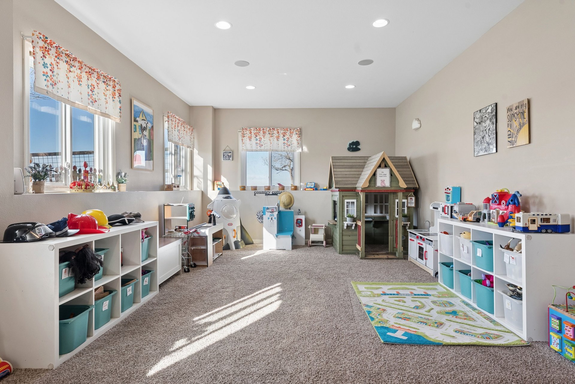 17885 Brick Heights