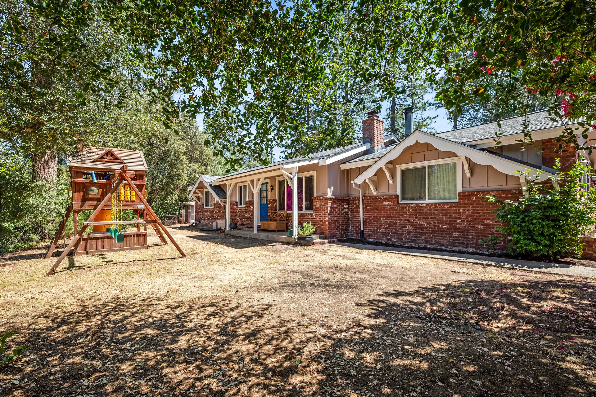5761 Forest Lake Rd,